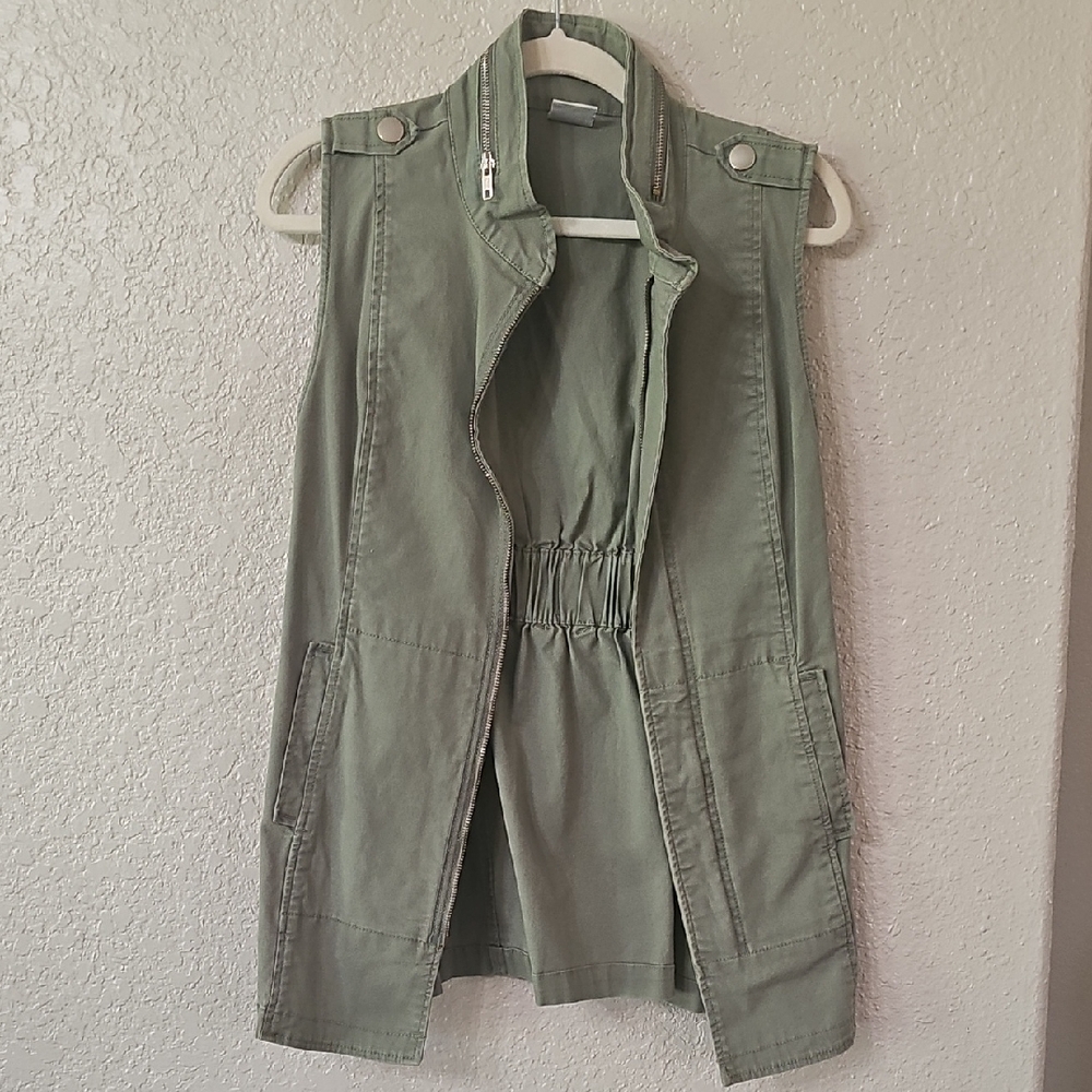 🔸️5 FOR $25 CAbi Olive Green Vest